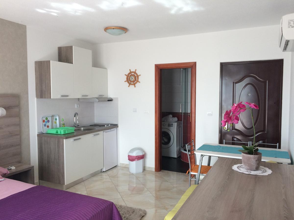 Apartments Rakuljic Podstrana Exterior photo